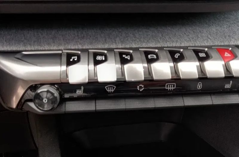 Peugeot 5008 • 2020 • 60,000 km 4