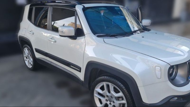 Jeep Renegade • 2021 • 9,000 km 10