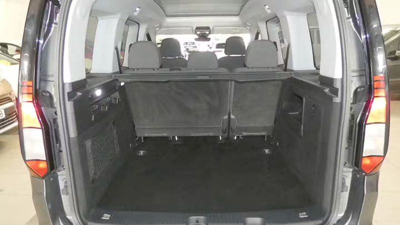 Volkswagen Caddy • 2021 • 59,532 km 2