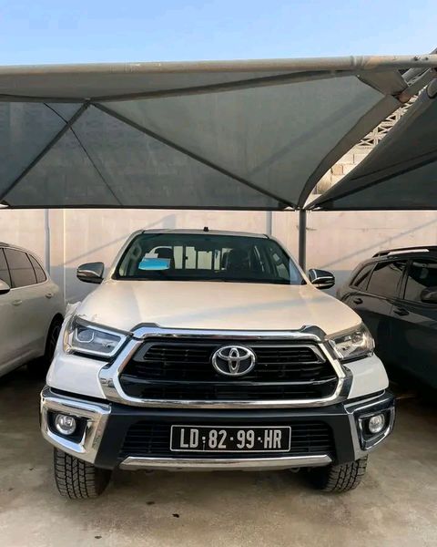 Toyota Hilux • 2020 • 20,000 km 1