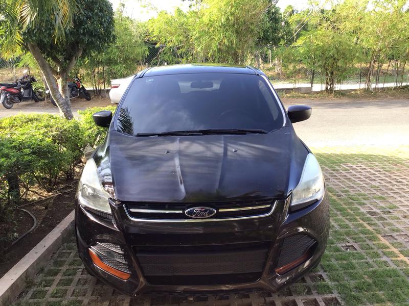 Ford Escape • 2013 • 67,000 km 2