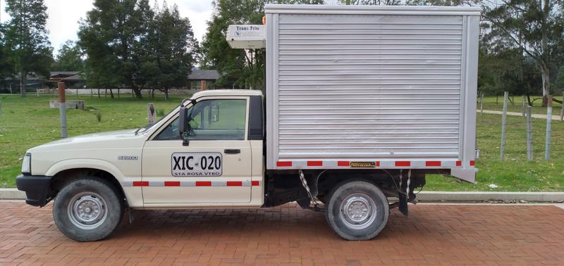 Mazda B2500 • 1992 • 330,000 km 9