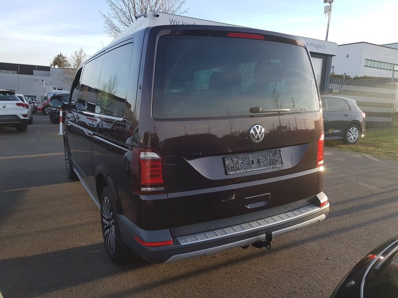 Volkswagen Caravelle • 2017 • 141,000 km 3