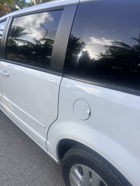 Dodge Caravan • 2016 • 180,000 mi 2