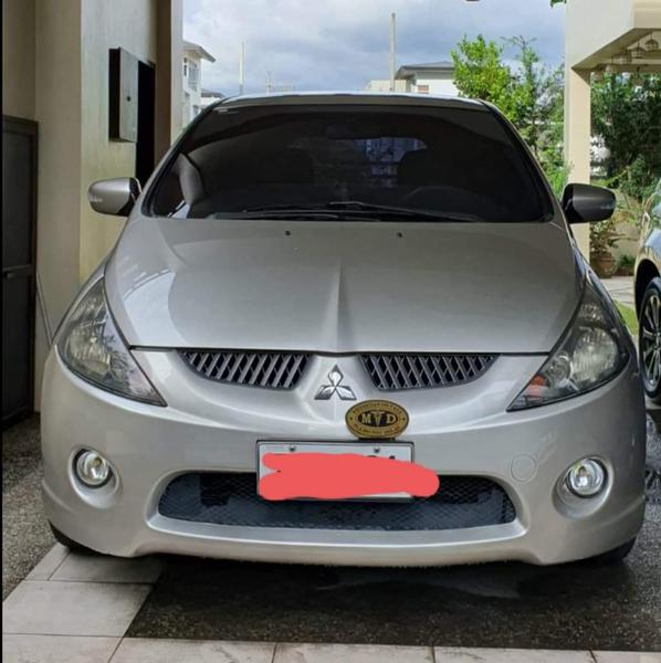 Mitsubishi Grandis • 2006 • 125,000 km 1