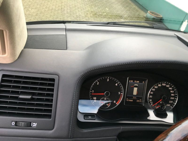 Volkswagen T5 • 2010 • 121,600 km 8