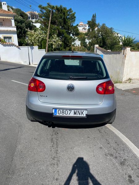 Volkswagen Golf • 2006 • 197,000 km 2