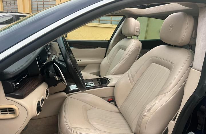 Maserati Quattroporte • 2014 • 129,000 km 2
