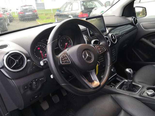 Mercedes-Benz Class B • 2015 • 94,000 km 1