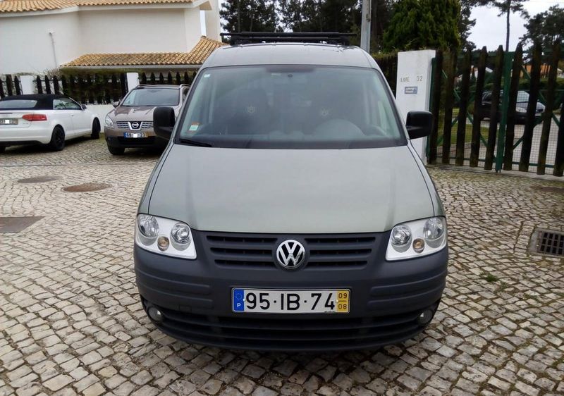 Volkswagen Caddy • 2009 • 14,000 km 1
