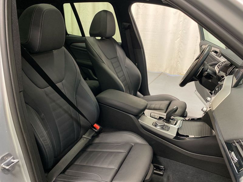 BMW X3 • 2019 • 11,319 km 10