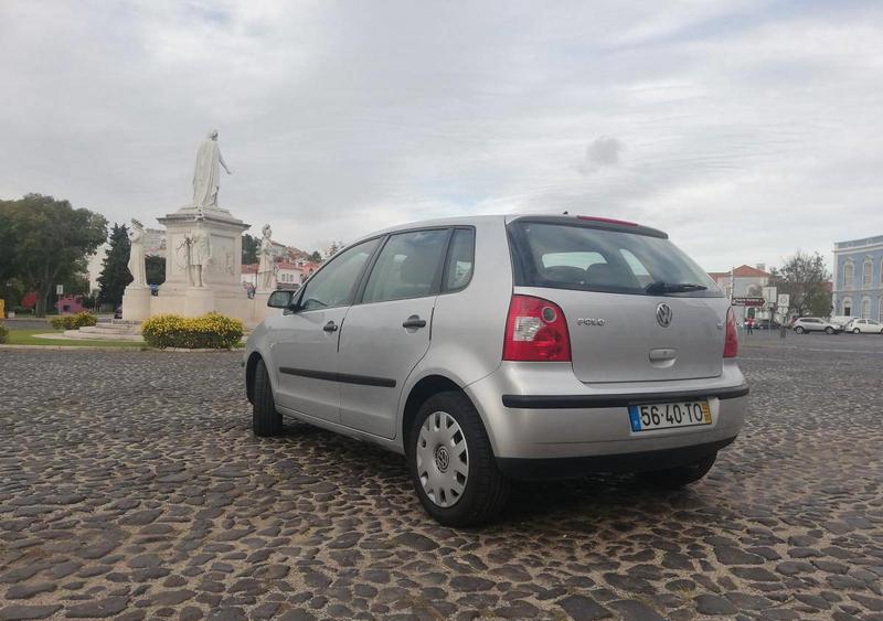 Volvo V40 • 2002 • 140,000 km 2