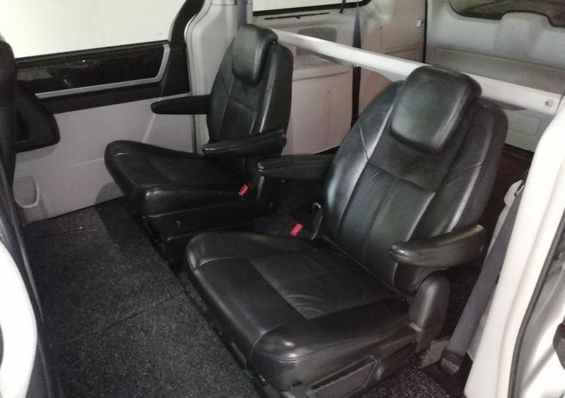 Chrysler Grand Voyager • 2010 • 265,000 km 1
