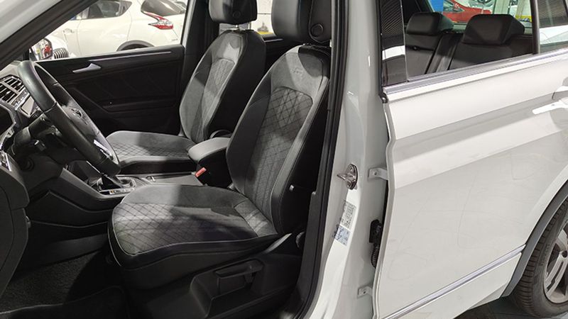 Volkswagen Tiguan • 2024 • 10,200 km 10