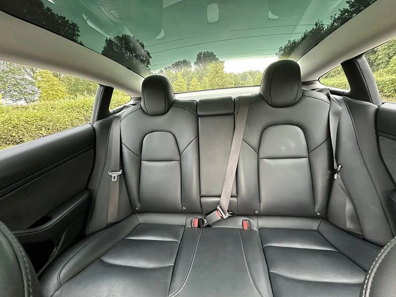 Tesla Model 3 • 2019 • 77,600 km 7