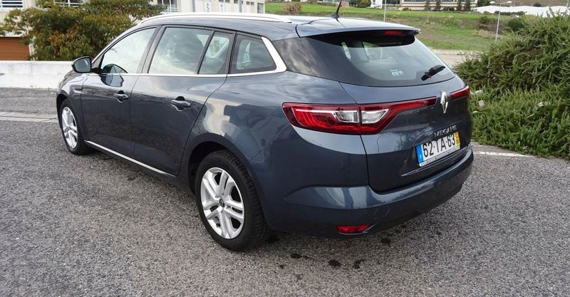 Renault Mégane • 2017 • 69,999 km 2