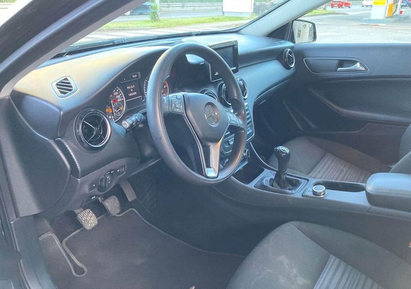 Mercedes-Benz A • 2015 • 60,000 km 2