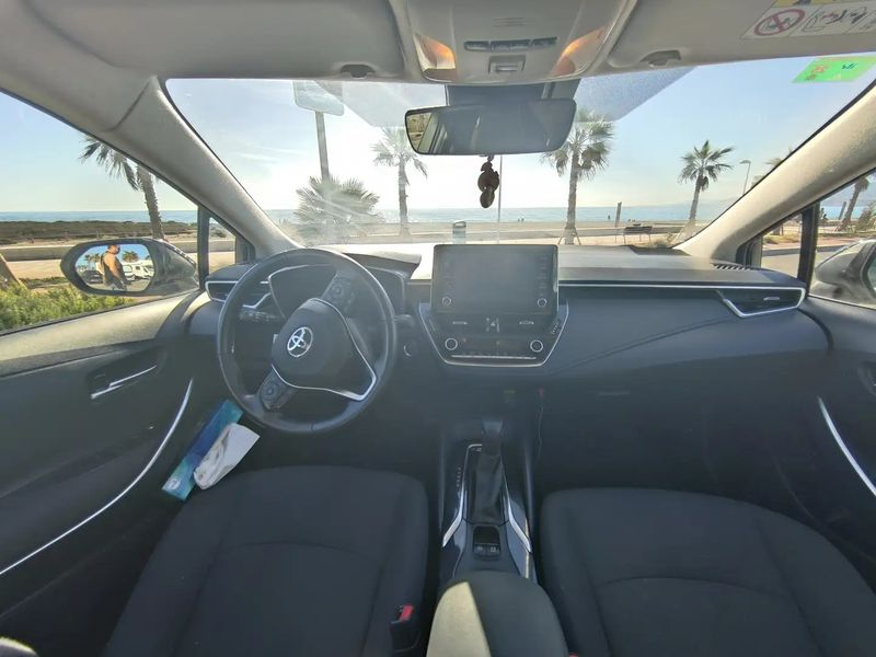 Toyota Corolla Hybrid • 2019 • 64,460 km 8