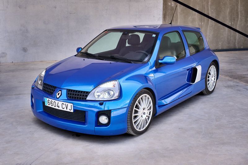 Renault Clio • 2004 • 42,000 km 1
