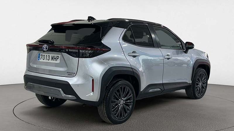 Toyota Yaris • 2023 • 12,564 km 10