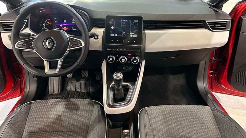 Renault Clio • 2023 • 5,750 km 8