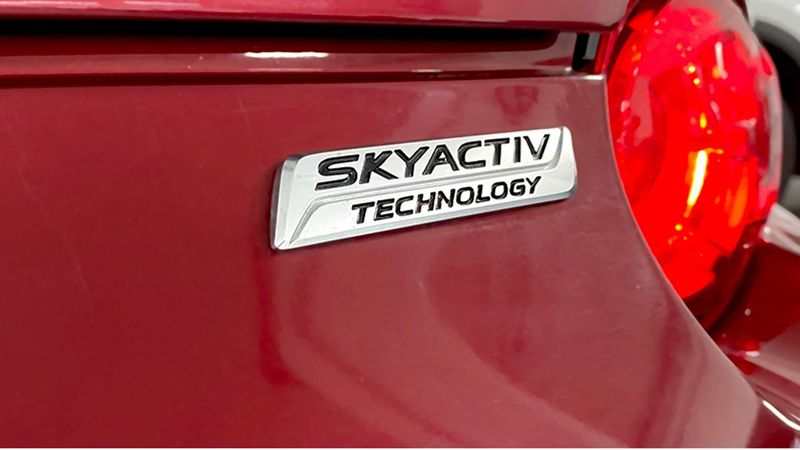 Mazda MX-5 • 2017 • 32,000 km 4