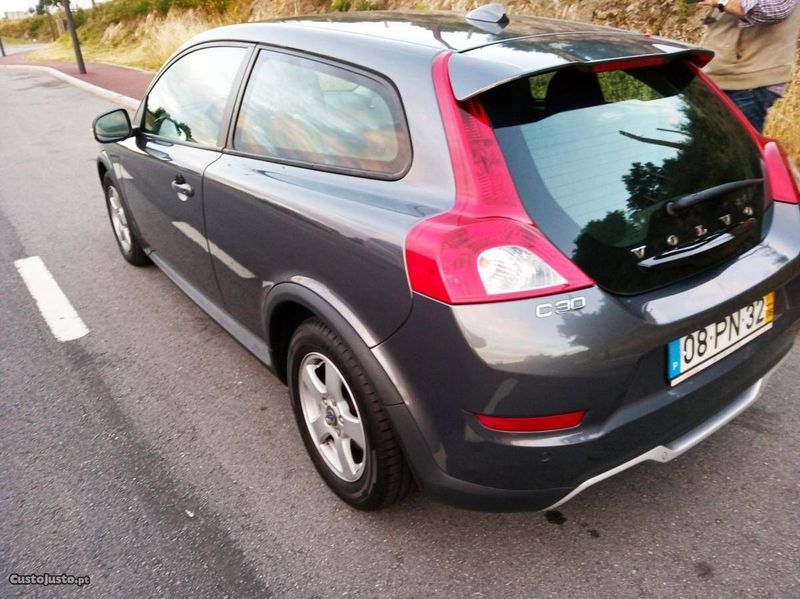 Volvo C30 • 2011 • 190,000 km 3