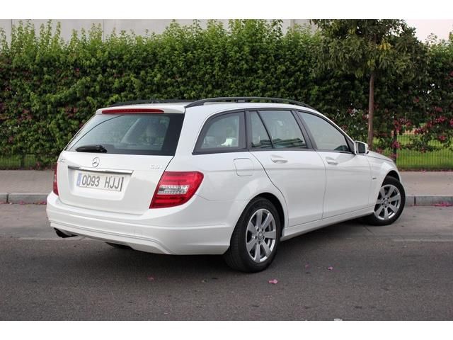 Mercedes-Benz C-Class • 2012 • 194,000 km 9