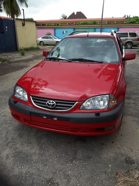 Toyota Avensis • 2000 • 14,275 km 6