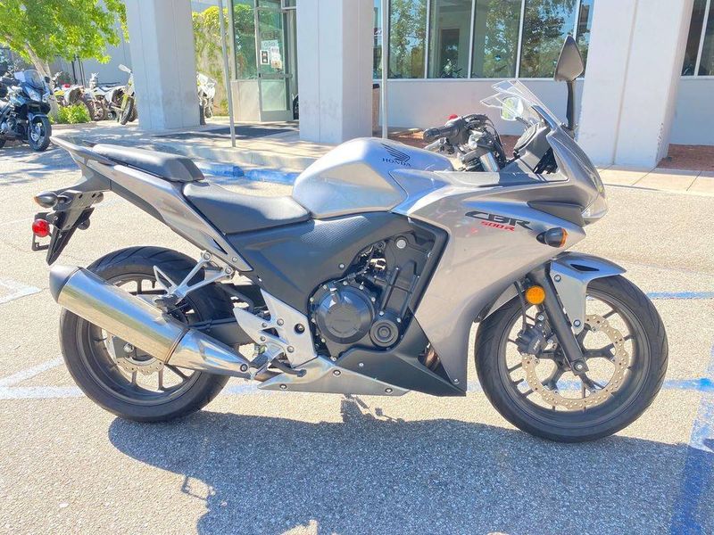 Honda cbr500r • 2015 • 1,100 km 1