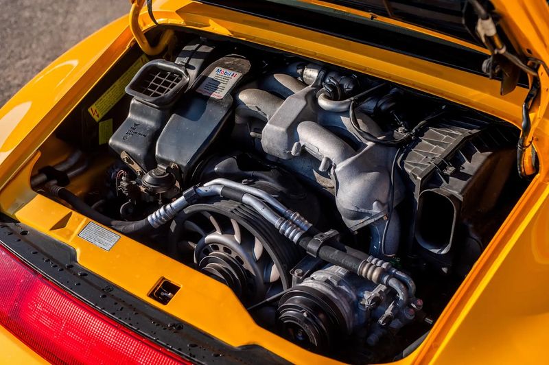 Porsche 911 Carrera • 1996 • 123,000 km 6