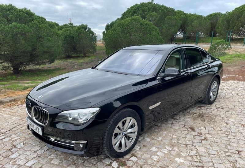 BMW 7 • 2013 • 130,000 km 1
