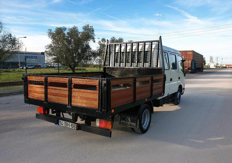 Toyota Hiace • 2006 • 190,000 km 4