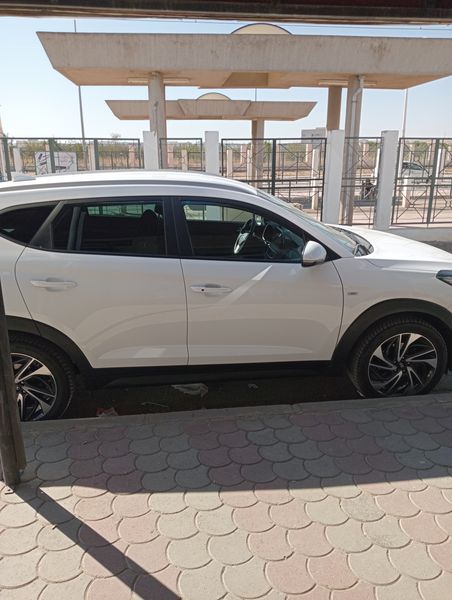 Hyundai Tucson • 2020 • 72,000 km 3