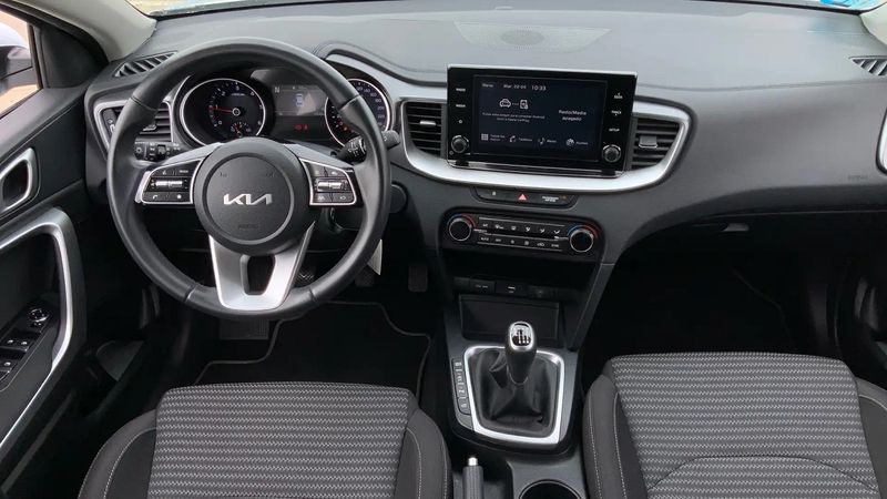 Kia Cee`d • 2023 • 10,600 km 2