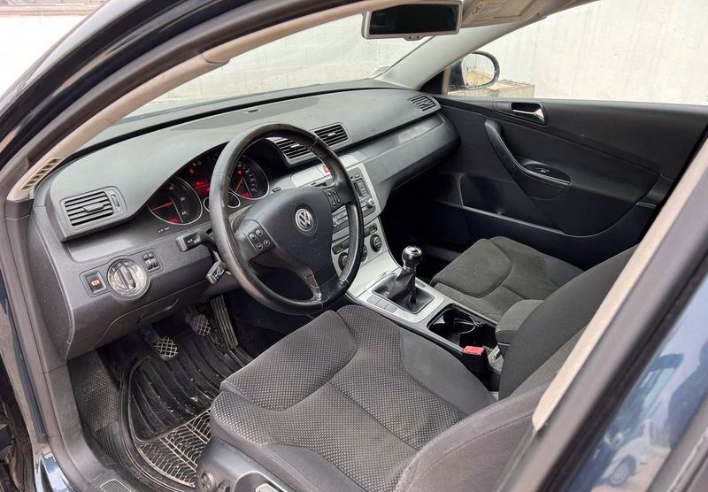 Volkswagen Passat • 2005 • 169,999 km 3