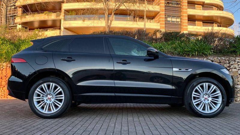 Jaguar F-Pace • 2017 • 135,000 km 4