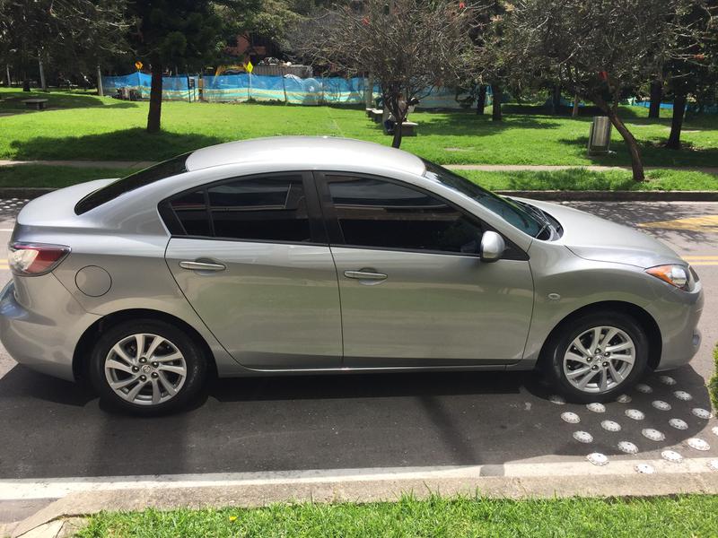 Mazda 3 • 2014 • 54,000 km 6