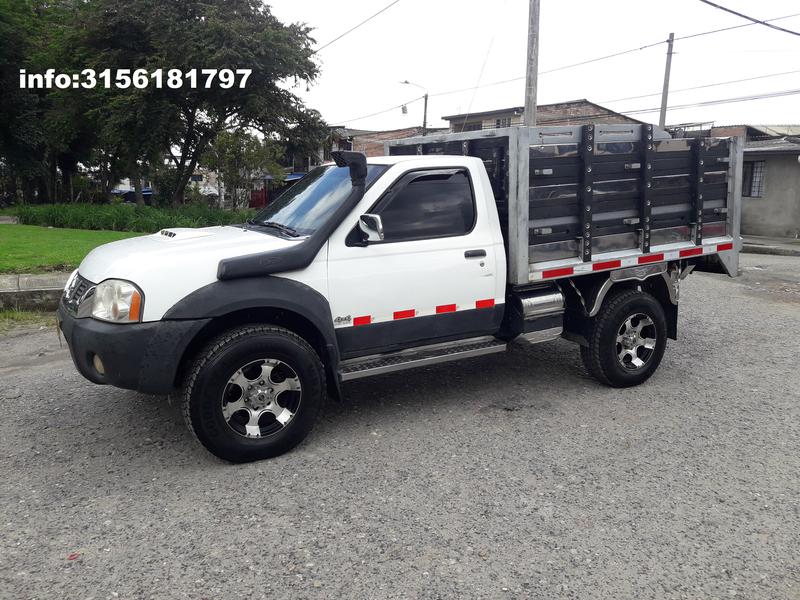 Nissan Frontier • 2010 • 180,000 km 5
