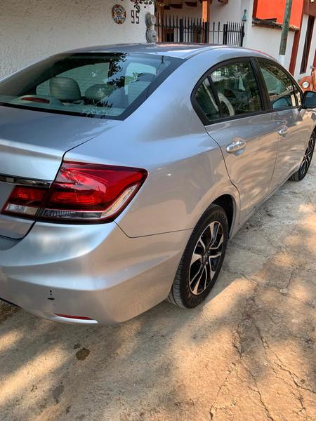 Honda Civic • 2013 • 109,000 km 7