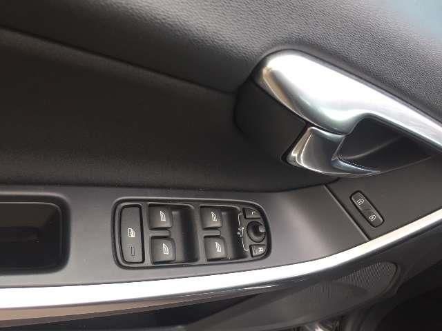 Volvo V60 • 2015 • 199,000 km 8