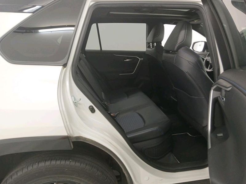 Toyota RAV4 • 2020 • 74,868 km 2