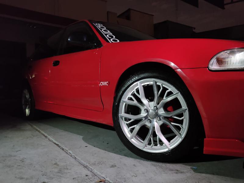 Honda Civic • 1993 • 250,000 km 5