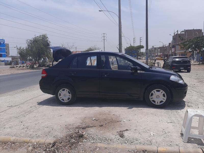 Nissan Tiida • 2014 • 152,000 km 3