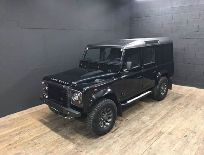 Land Rover Defender • 2013 • 97,000 km 1