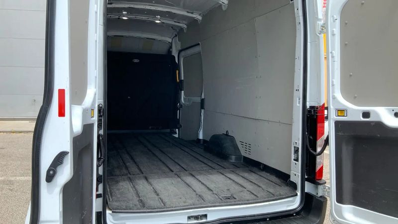 Ford Transit • 2022 • 88,500 km 6