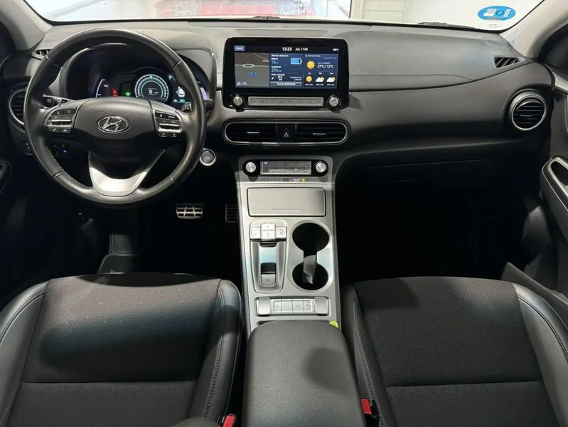 Hyundai Kona Electric • 2020 • 45,203 km 6