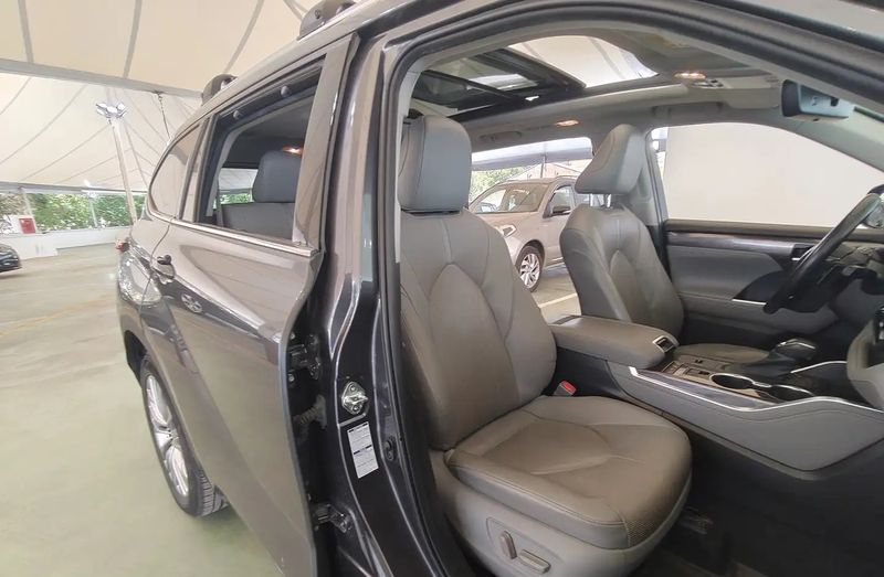 Toyota Highlander Hybrid • 2021 • 59,268 km 14