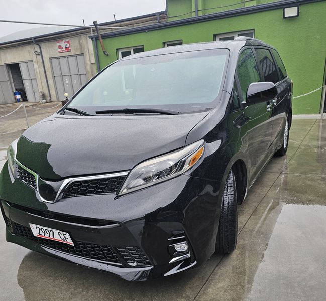 Toyota Sienna • 2015 • 71,123 mi 3