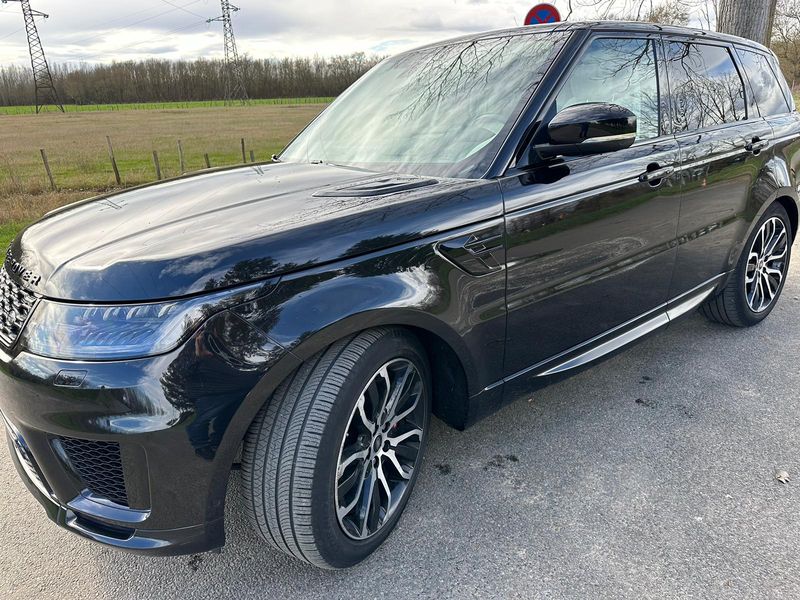 Land Rover Range Rover • 2020 • 66,000 km 2